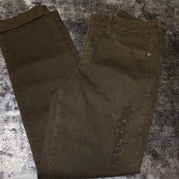 A pair of NYDJ black jeans. Size 4 - Picture 3 of 14